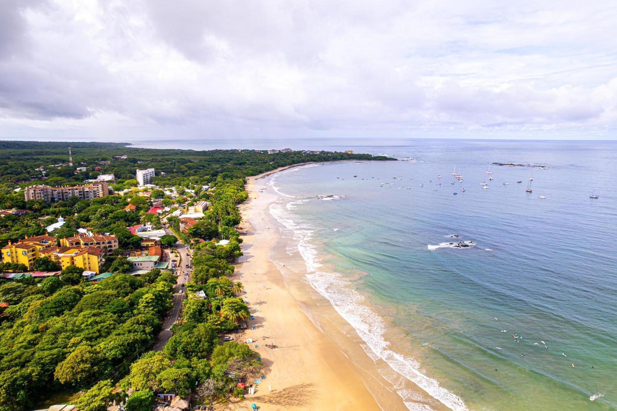 El Diria 301 Penthouse- Ocean View 3 Bedroom Apartment