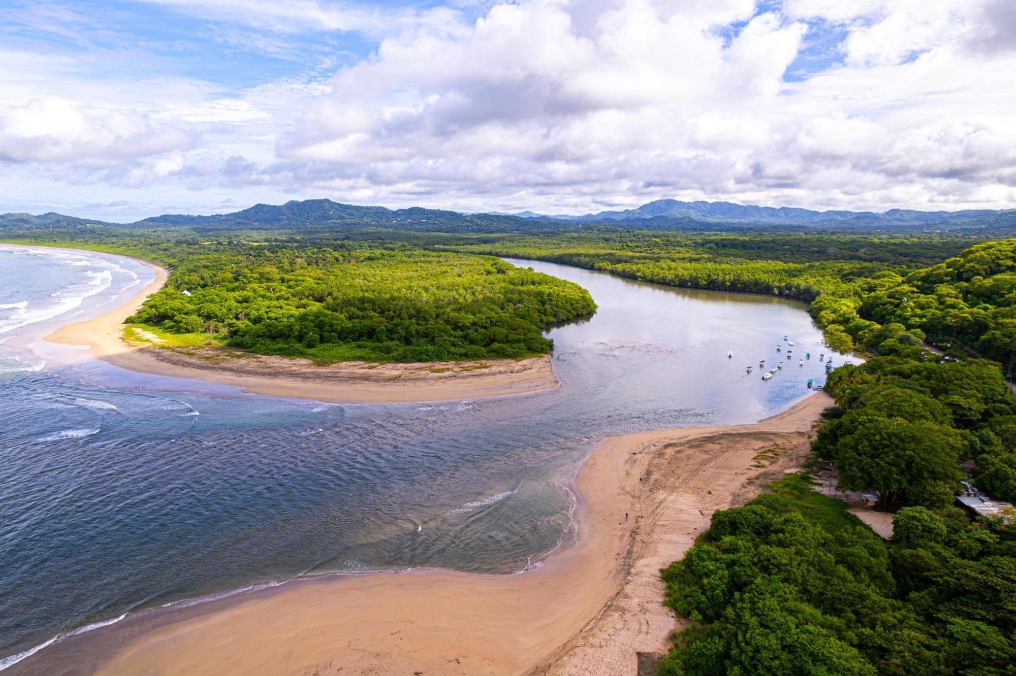 El Diria 301 Penthouse- Ocean View 3 Bedroom Apartment Tamarindo
